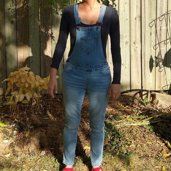 Size Xs blue jean overalls - Picture 8 of 17